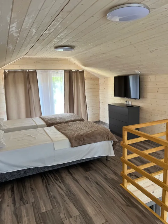 Коттедж Деревянный домик в эко-комплексе с бассейном — аренда посуточно в Дивноморское