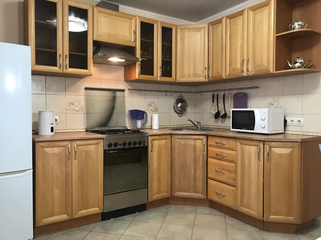 Просторная тёплая двушка в центре