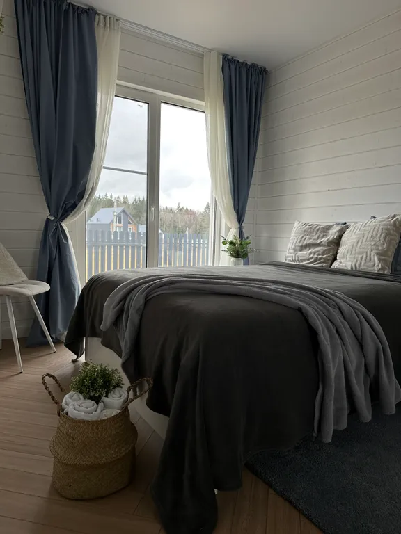 3 больших спальни и с/у с ванной, огромная кухня гостиная white house