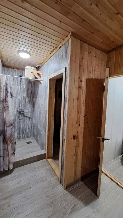 Дом с тёплым бассейном