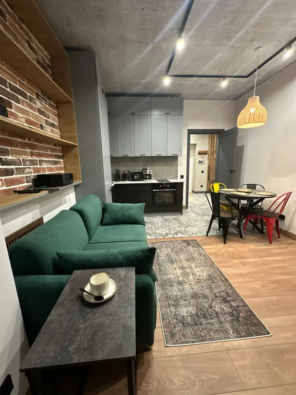 Гнездо Tripsforfriends - уютная квартира в стиле горной хижины