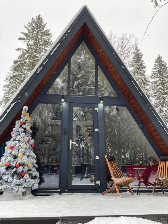 Уютный домик с банным чаном и панорамным видом на лес