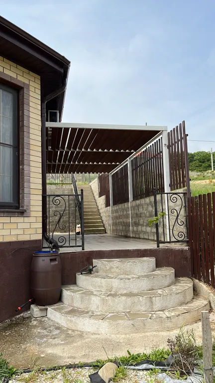 Коттедж в Сукко (пляж разрешен для купания)