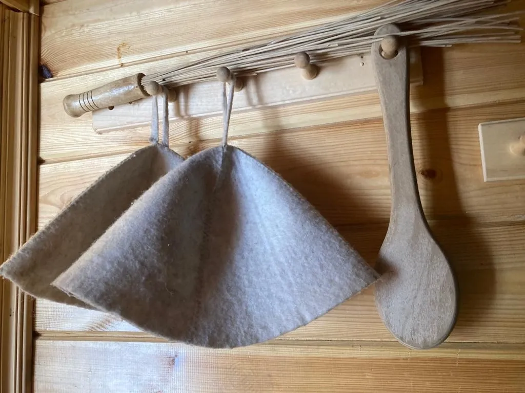 Уютный двухэтажный дом с баней