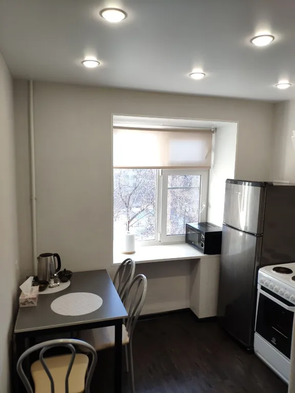 Уютный семейный апартамент в центре, штаб округа набережная, 5 гостей