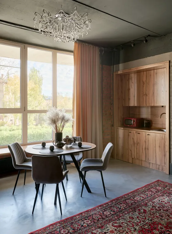 Роскошные апартаменты в стиле лофт в Академгородке