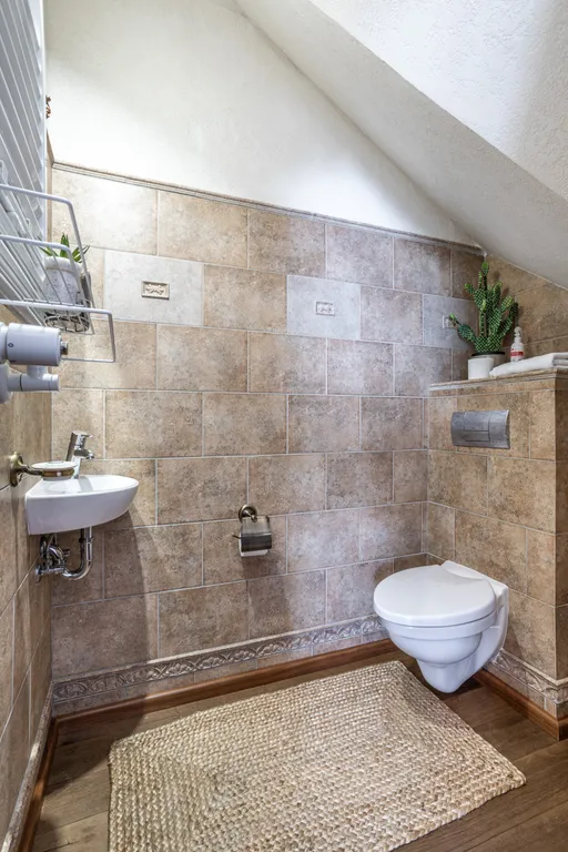 Трехкомнатная VIP квартира "Балтика" 
в центре|6 гостей , мансарда