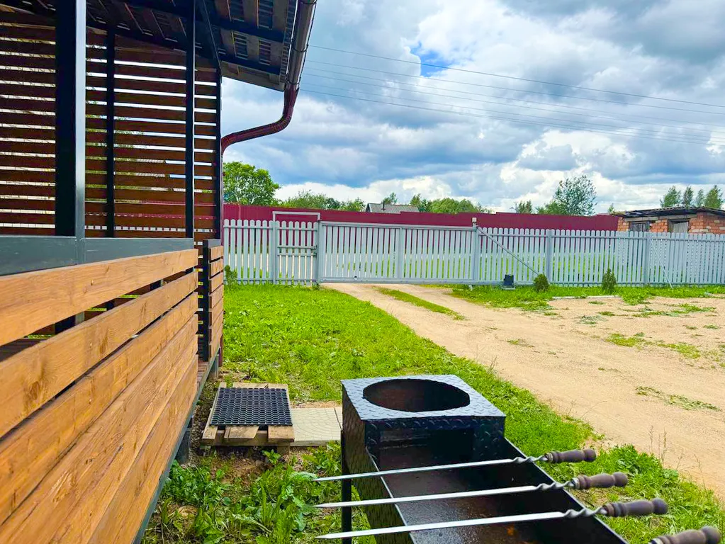 Квартира с личной верандой и парковкой