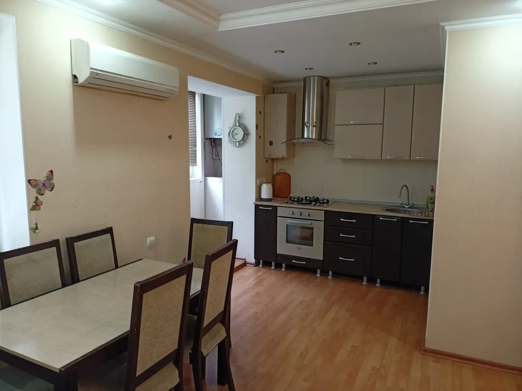 Уютная квартира в спальном районе — аренда посуточно в Владикавказ