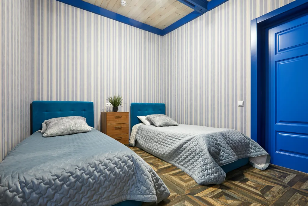 Большой коттедж с 5 спальнями, камином и террасой, Василек