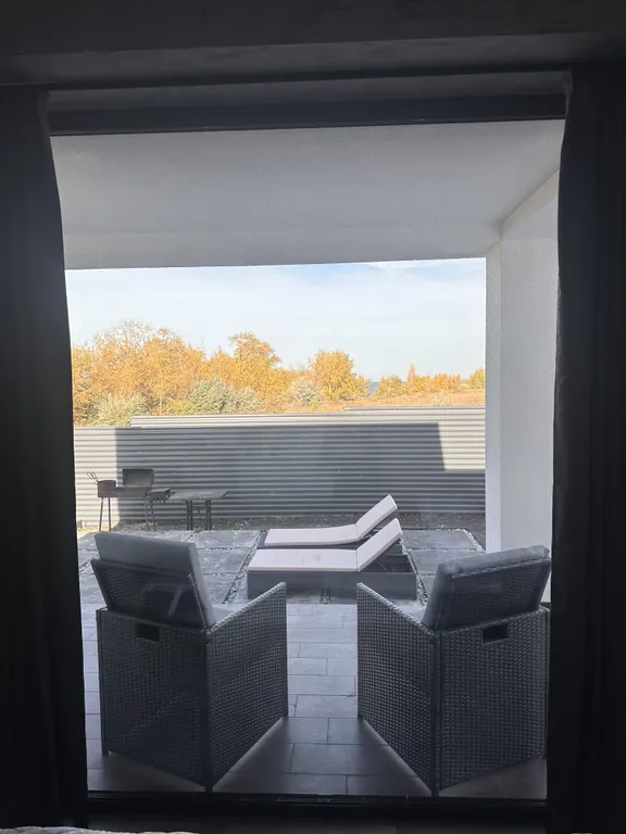 Апартаменты с кухней верандой и бассейном в Хрящевке на берегу Волги