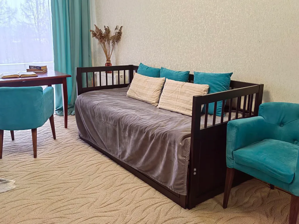 Видовая двухкомнатная квартира в 300 метрах от пляжа