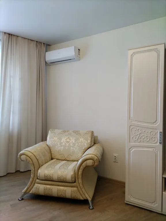 Однокомнатная крупногабаритная квартира в парковой зоне