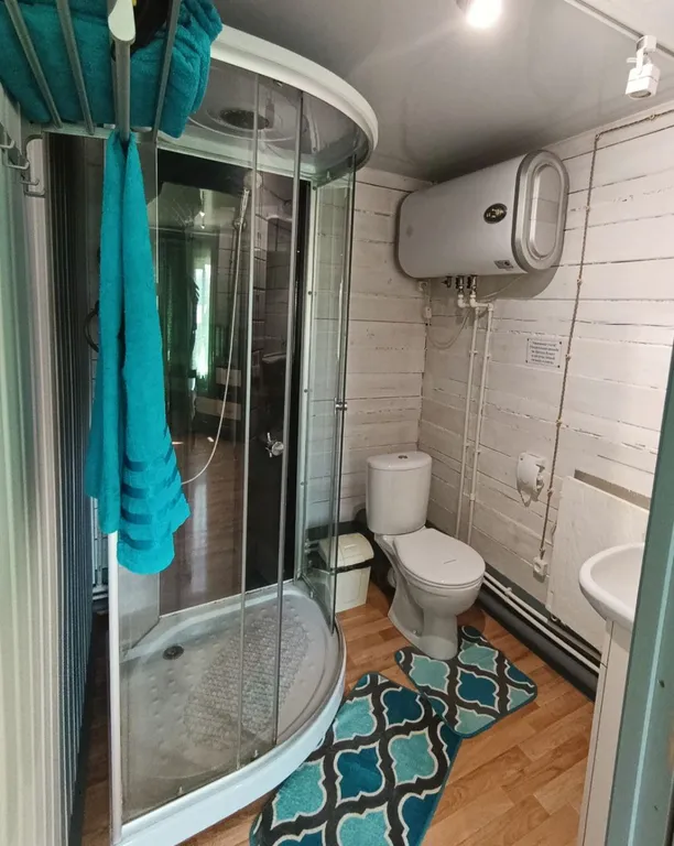 Дом на берегу озера Велье