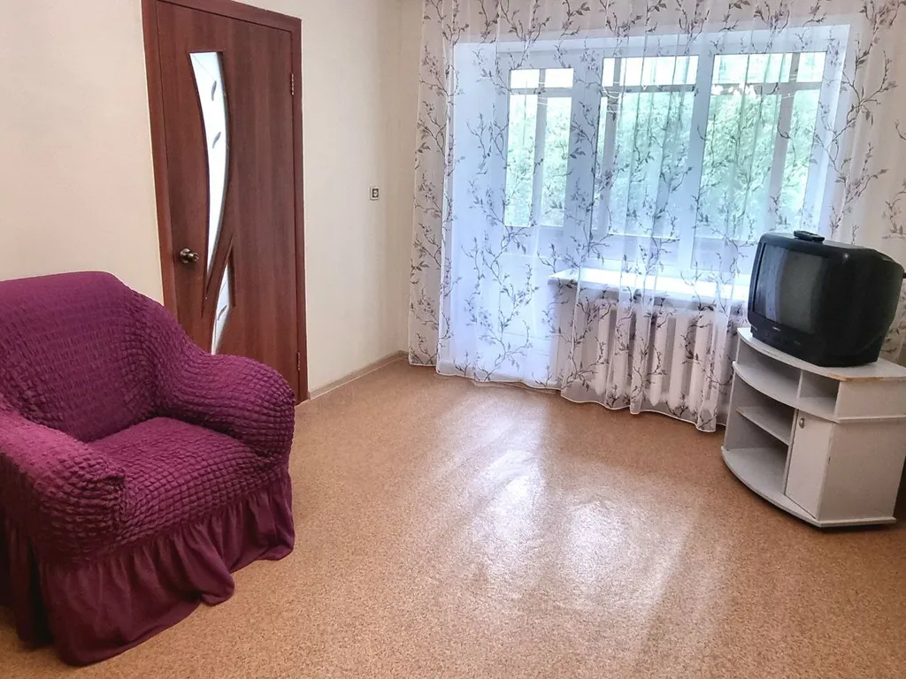 Квартира Двухкомнатная квартира неподалеку от Автовокзала — Красноярск