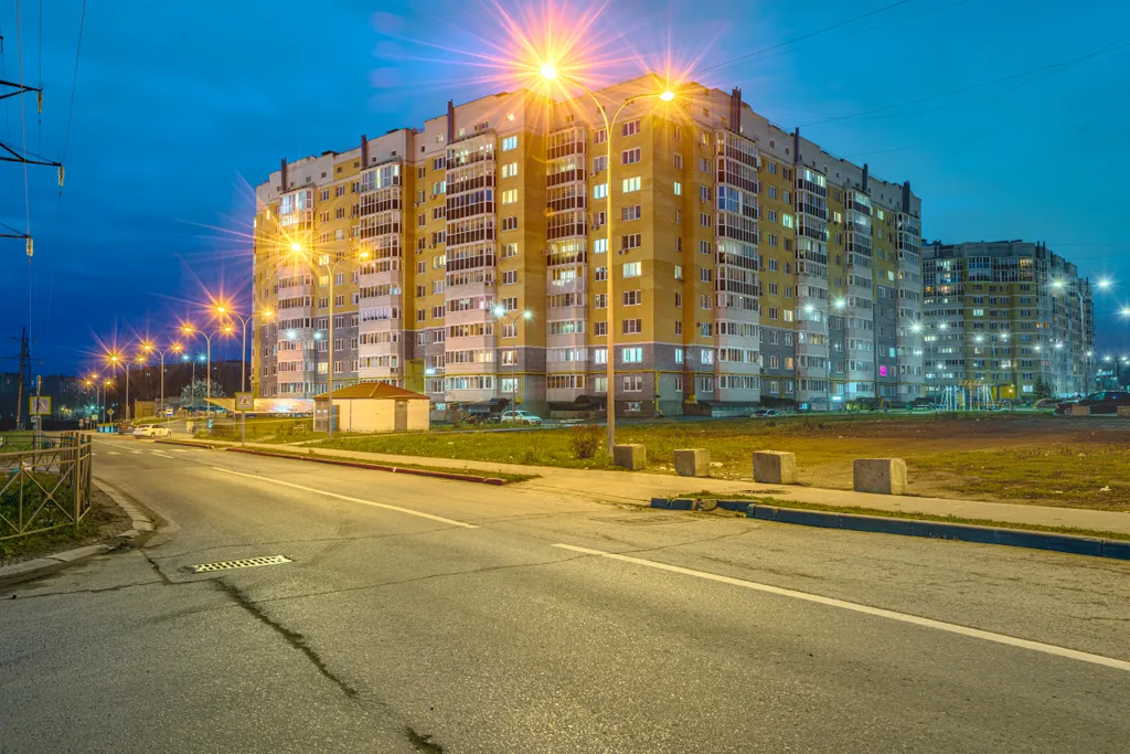 В тихом районе с удобной кроватью, гостиничный сервис, бесконтактно