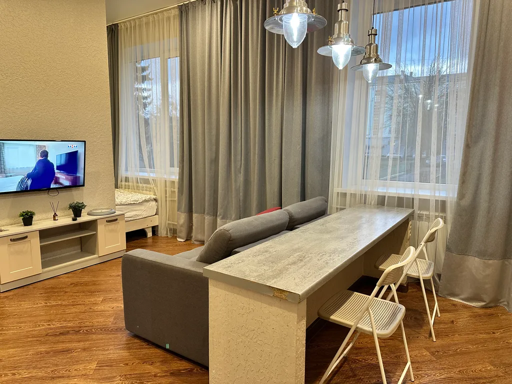 Студия Бизнес класса в Сталинском доме в центре