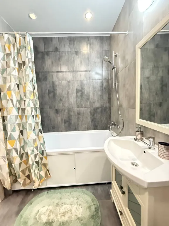 Уютная квартира на Уктусе. Высокий этаж