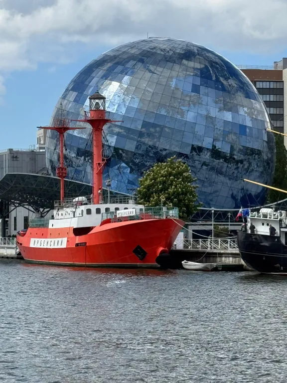 Квартира Квартира Сапфировый вечер с видом на кафедральный собор — Калининград