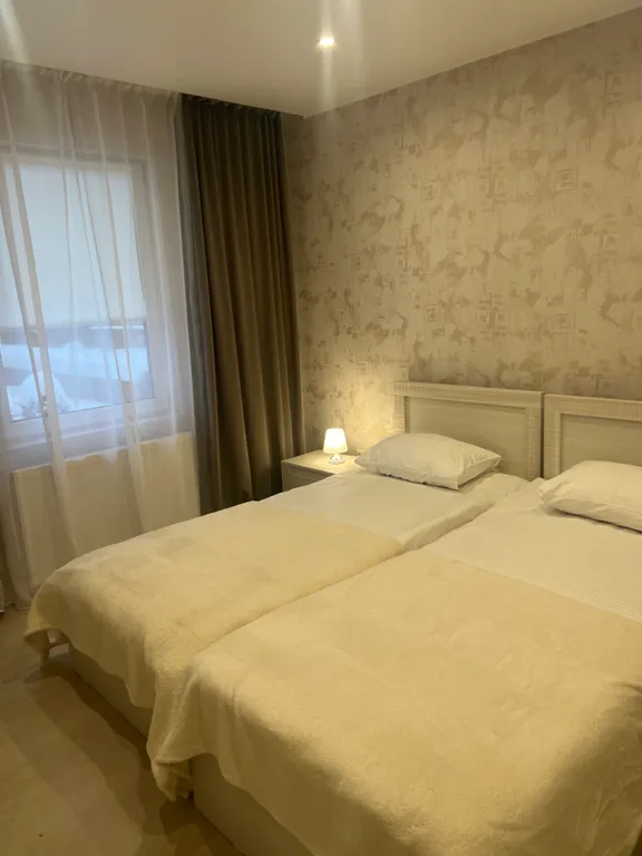 Уютный дом у леса