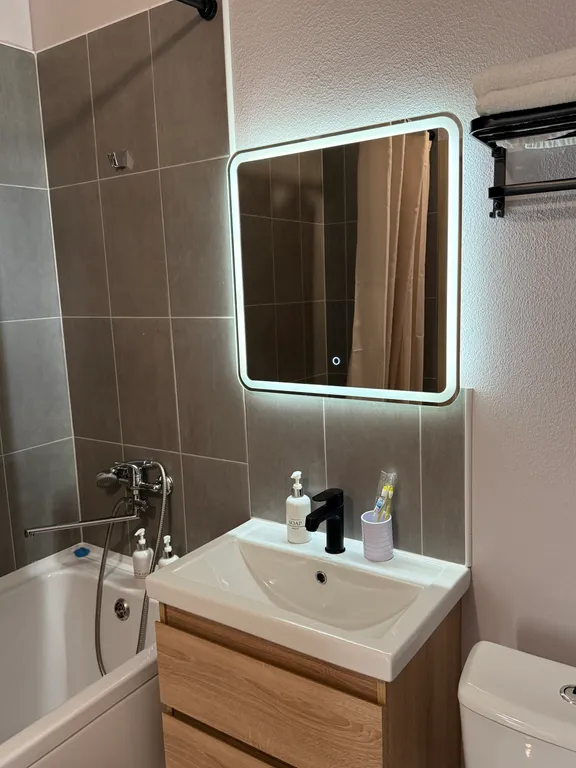 Панорамная квартира рядом с ТЦ Veer Mall