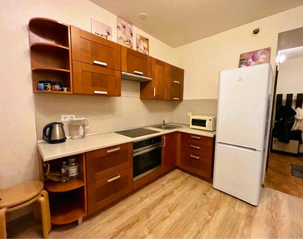 Евродвушка у метро - 400 метров!