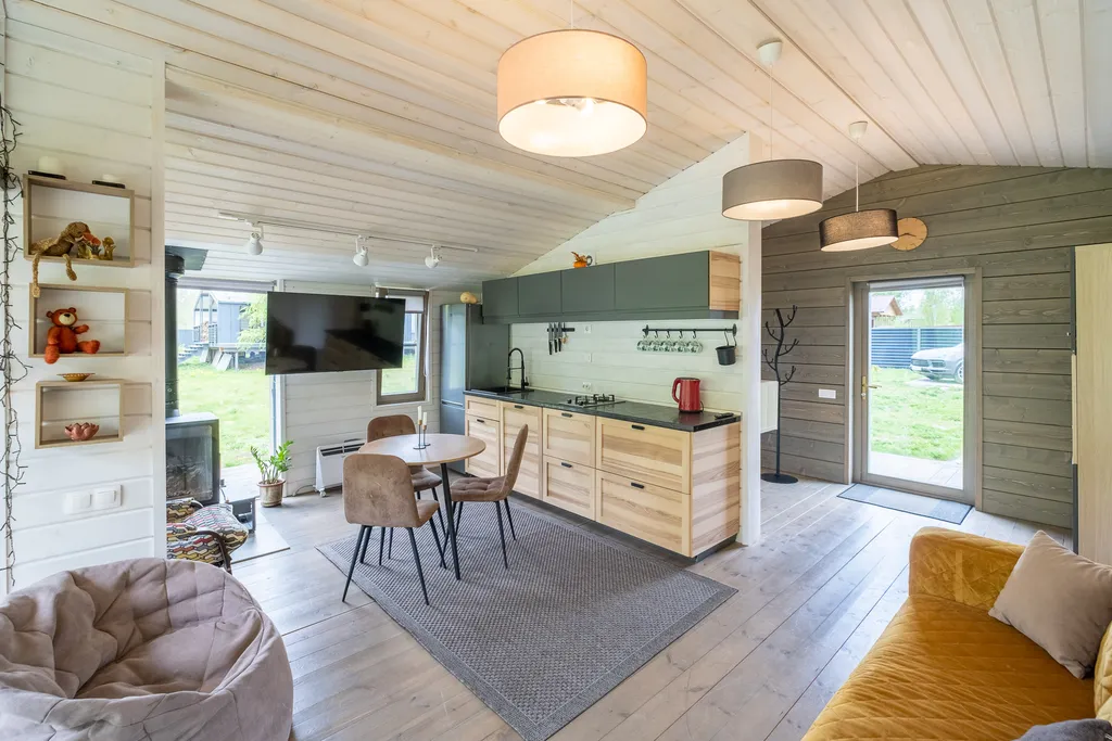 Лисий домик с камином