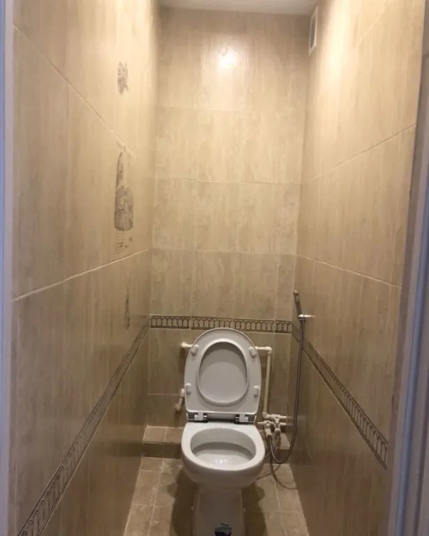 Уютная двухкомнатная квартира на Площади Строителей