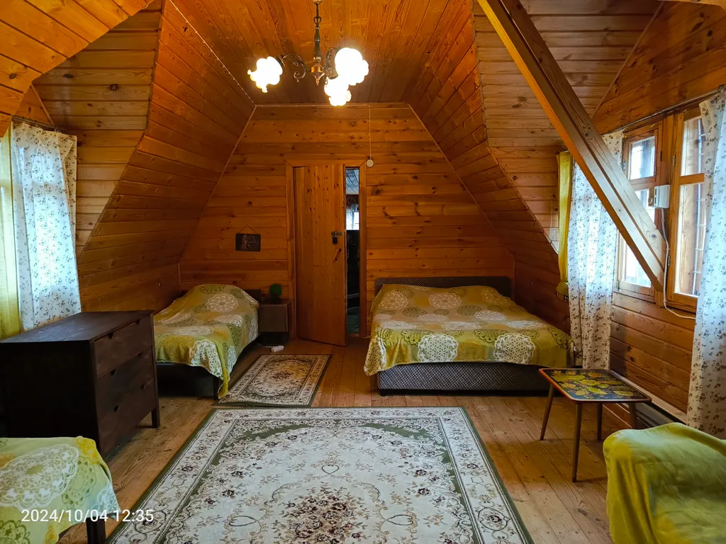 Просторный дом с баней в тихой деревушке у реки