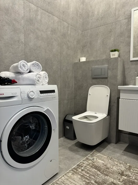 Дизайнерская квартира в центре столоцы