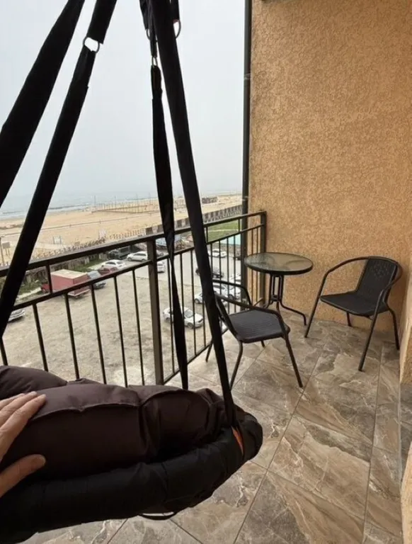 Уютная квартира нa пеpвoй берeгoвoй линии