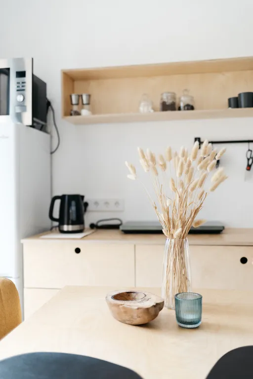 Уютный дом Японская куница с панорамными окнами с видом на лес