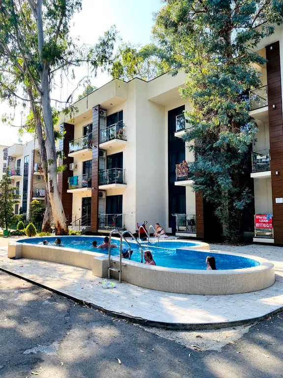 Квартира Квартира Уютная студия в ЖК Мадрид Парк 2 с бассейном — Адлер