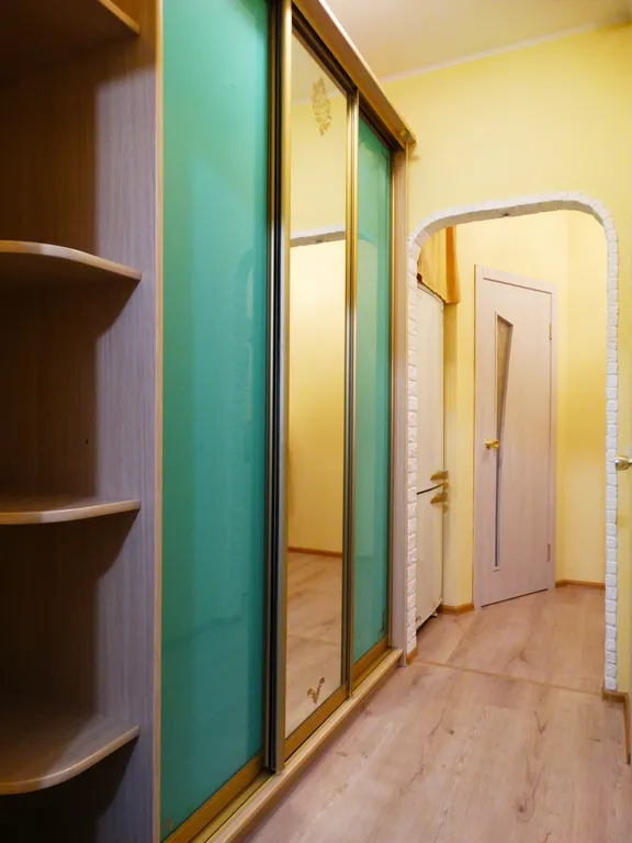 Светлая квартира у парка с рекой +