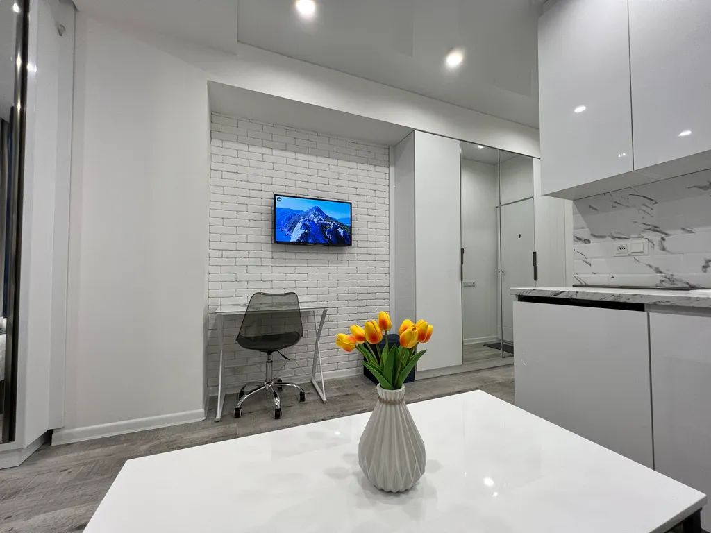 Creative Studio-Work and Relax by Republic Square