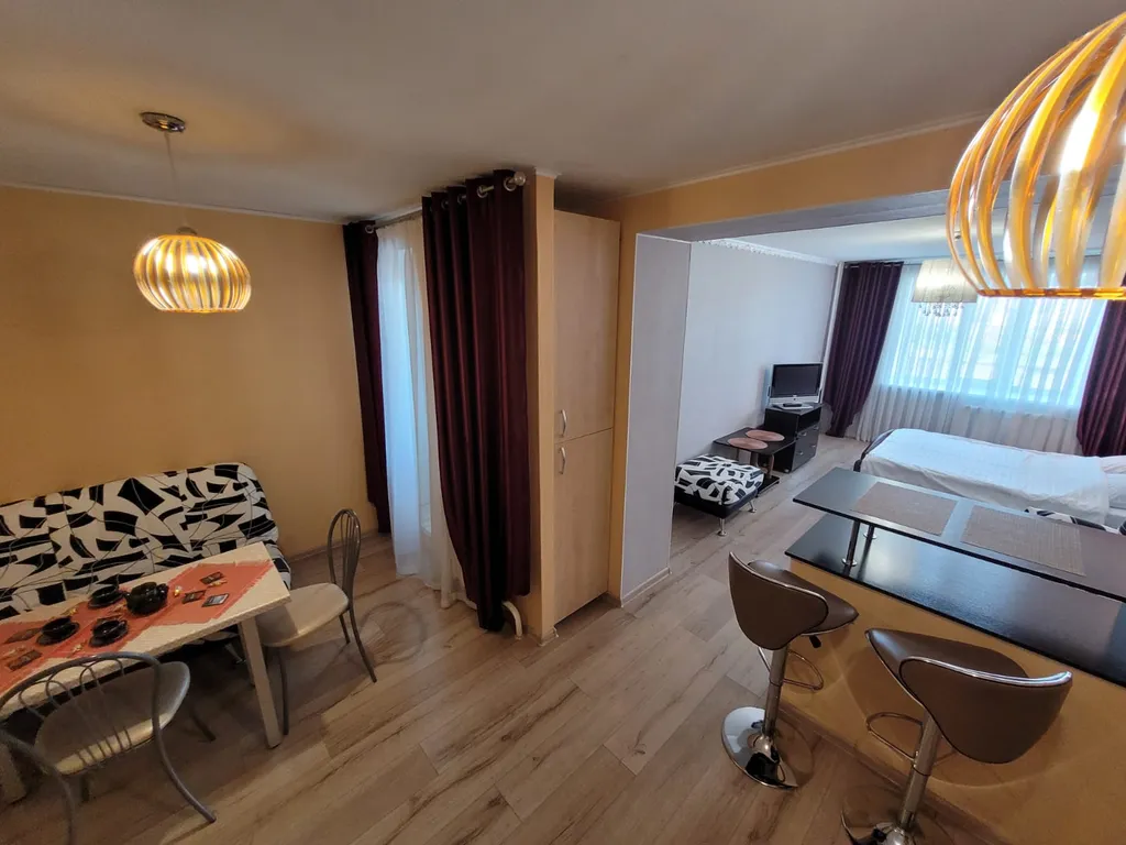 Квартира студия рядом с Ледовой ареной на улице Пугачева