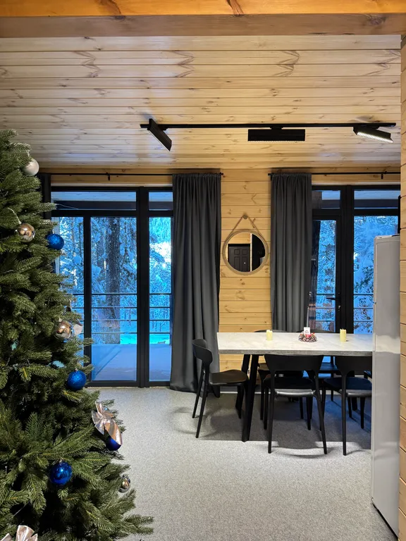 Двухэтажный дом с видом на горы База отдыха ПроЛес