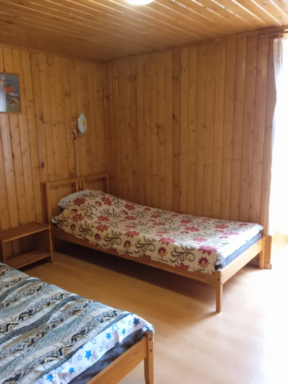 Целый этаж в доме рядом с озером