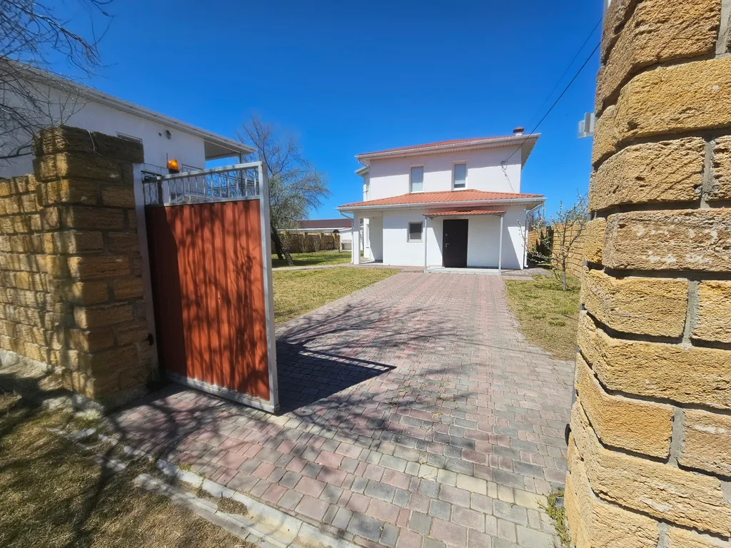 Коттедж Дом в 5 минутах от моря — Новоотрадное