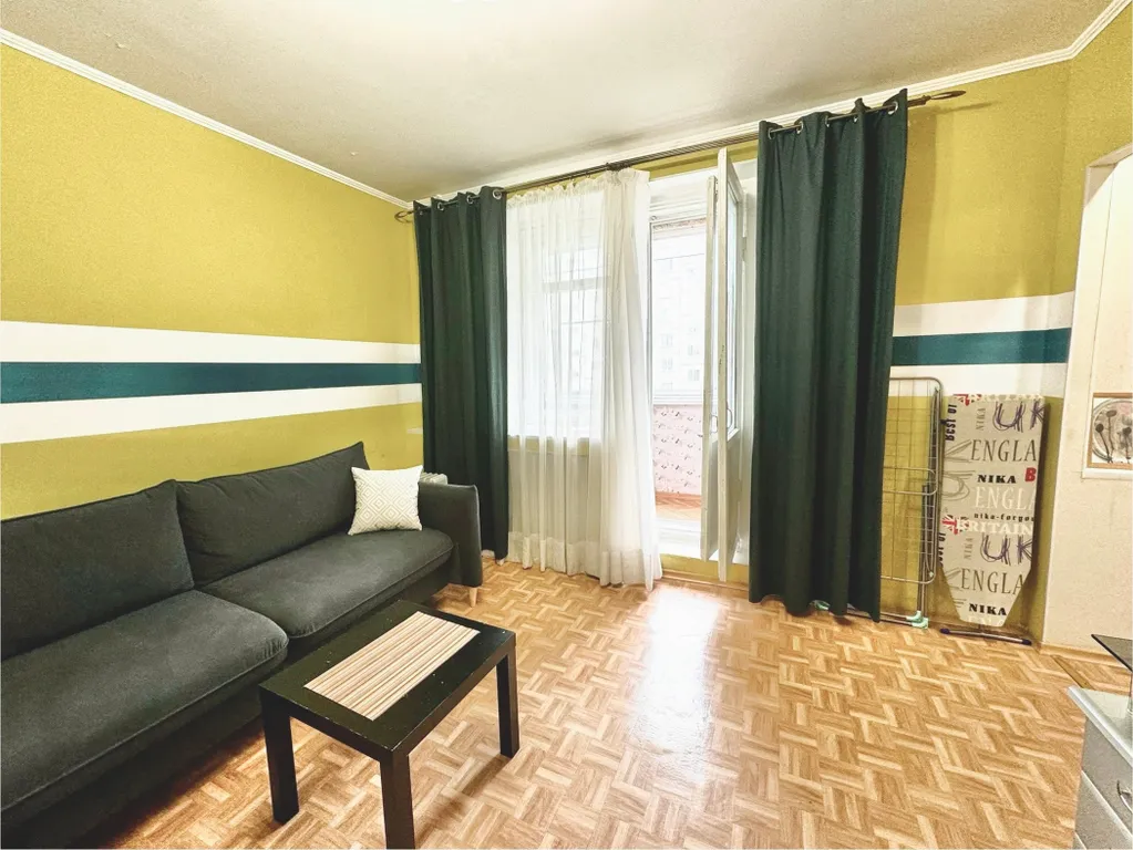 Однокомнатная класса комфорт с большой кухней у ДК Металлургов