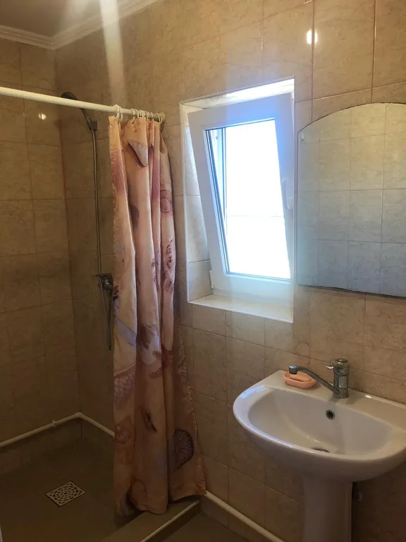 Просторный дом с благоухающим садом у Фаины