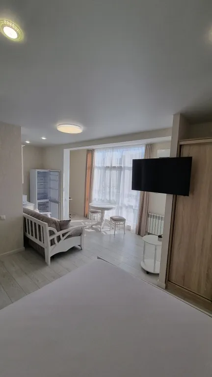 Уютная и современная квартира с видом на море и горы