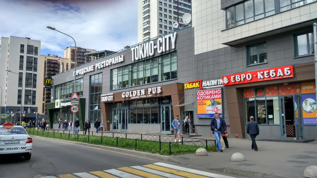 Уютная квартира, не студия, есть почти всё