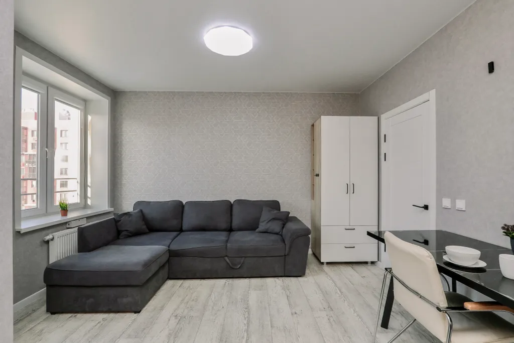 Уютно Ижевск. Новая дизайнерская студия с панорамным балконом