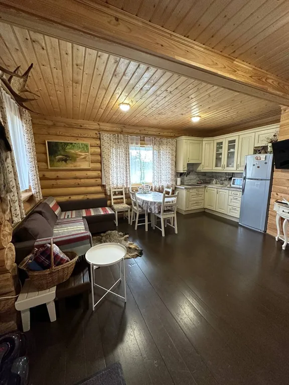 Фиалковый дом на Ладоге