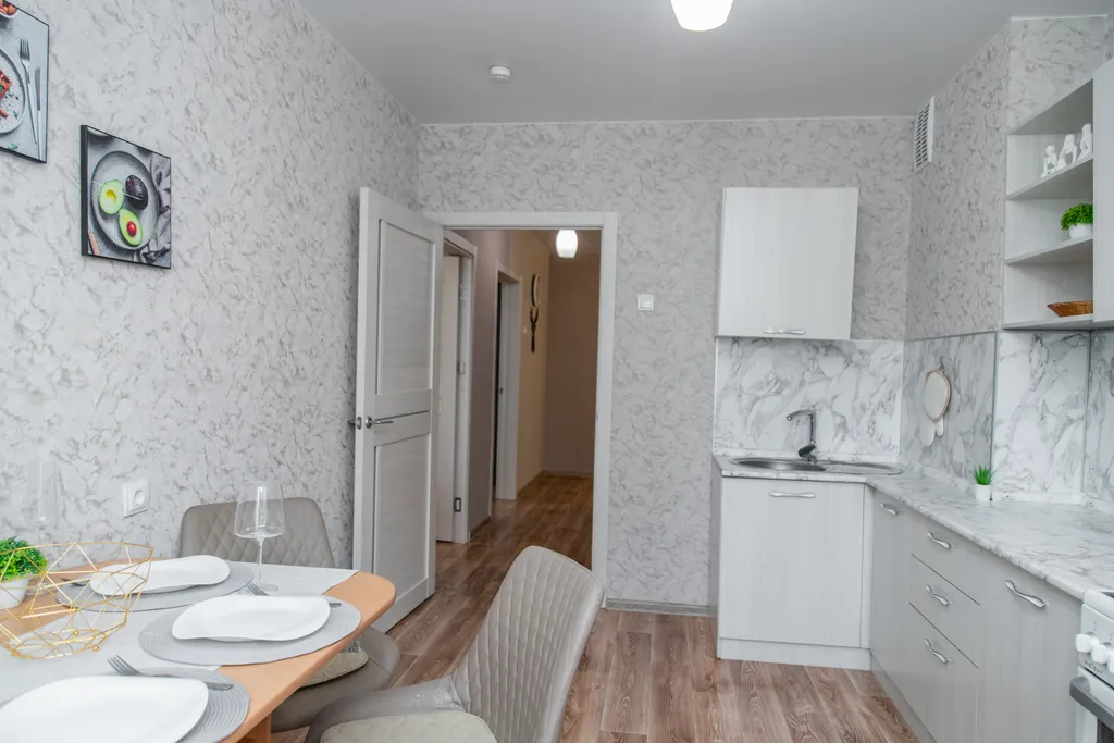 Просторная двухкомнатная квартира на берегу Енисея