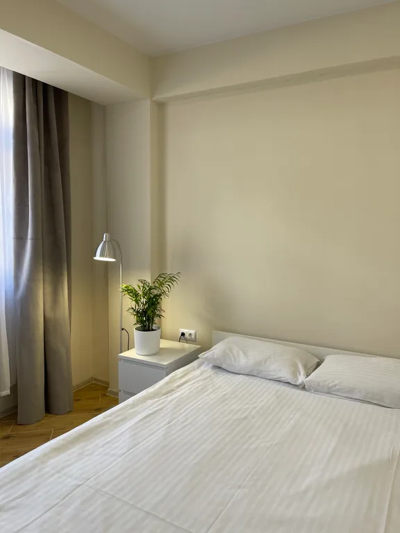 Апартаменты с тремя спальнями и гостиной напротив казино