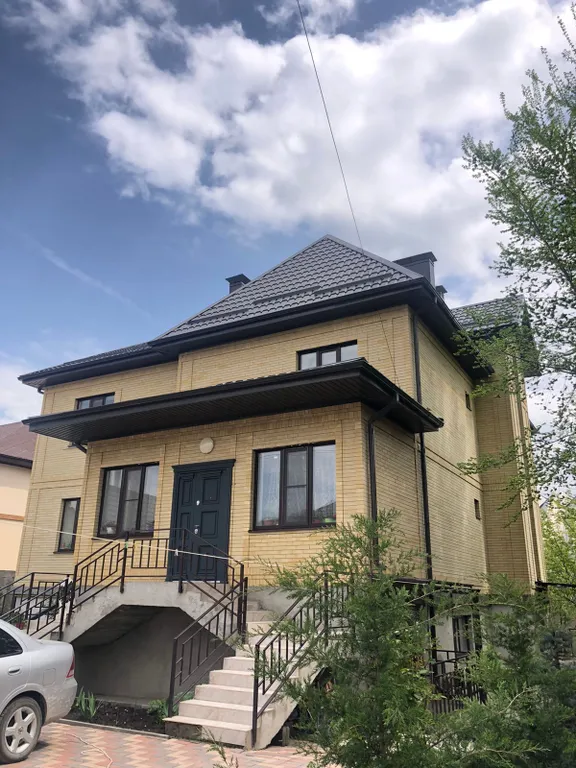 Коттедж Дом по этажно, отдельным входом — аренда посуточно в Пятигорск