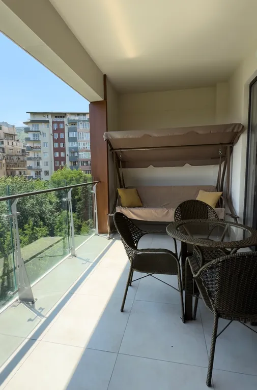 Просторная и светлая квартира у парка Мзиури