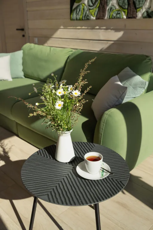 Загородный дом на берегу реки со своим пляжем